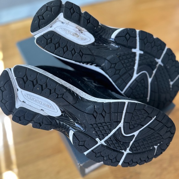 New Balance 2002R - Picture 6 of 7